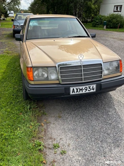 Mercedes-Benz 300 E 3,0 (124) 4d 1985, kuva 7/8