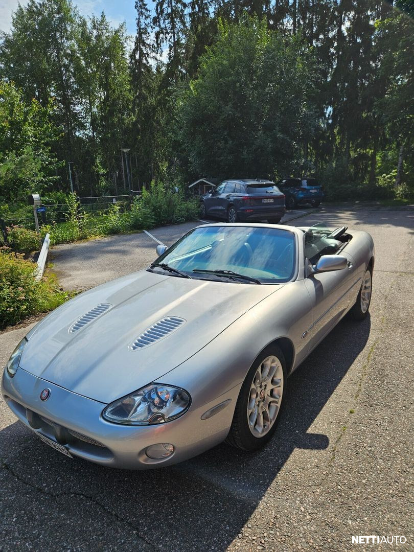 Jaguar XKR