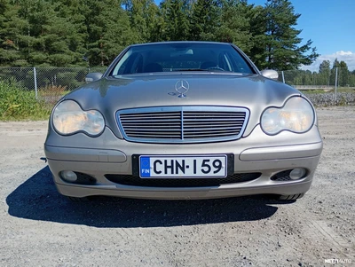 Mercedes-Benz C 200 CDI 2003, kuva 3/8