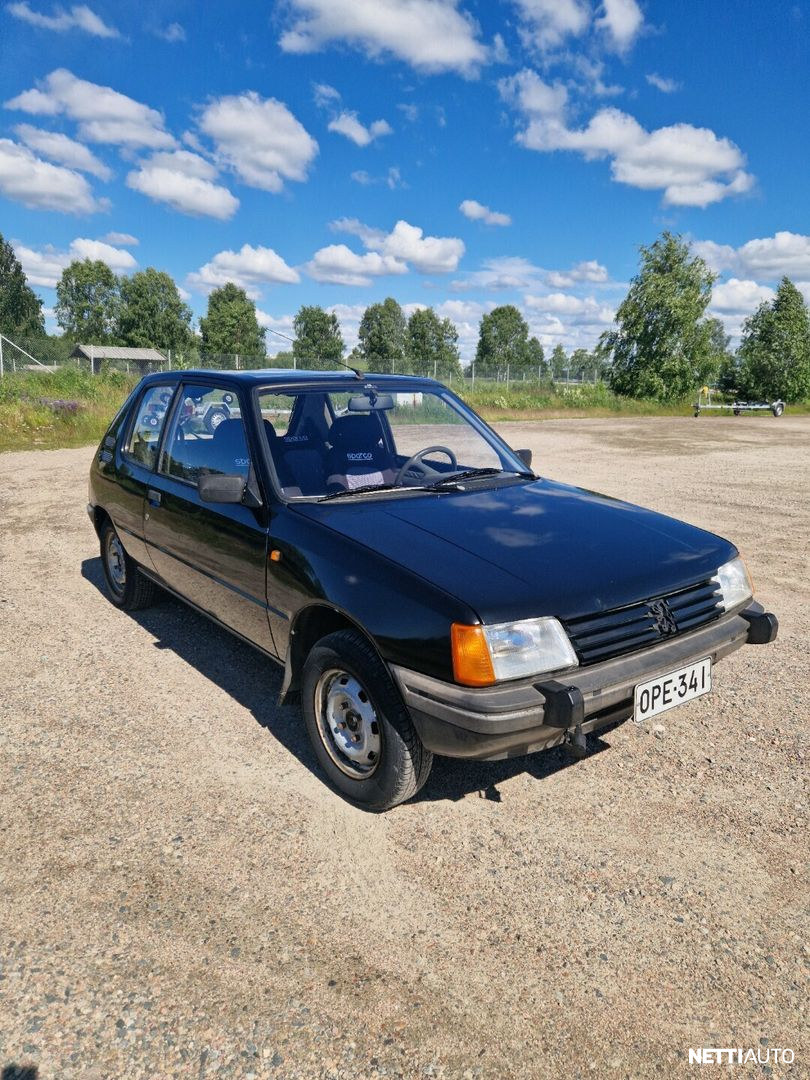 Peugeot 205
