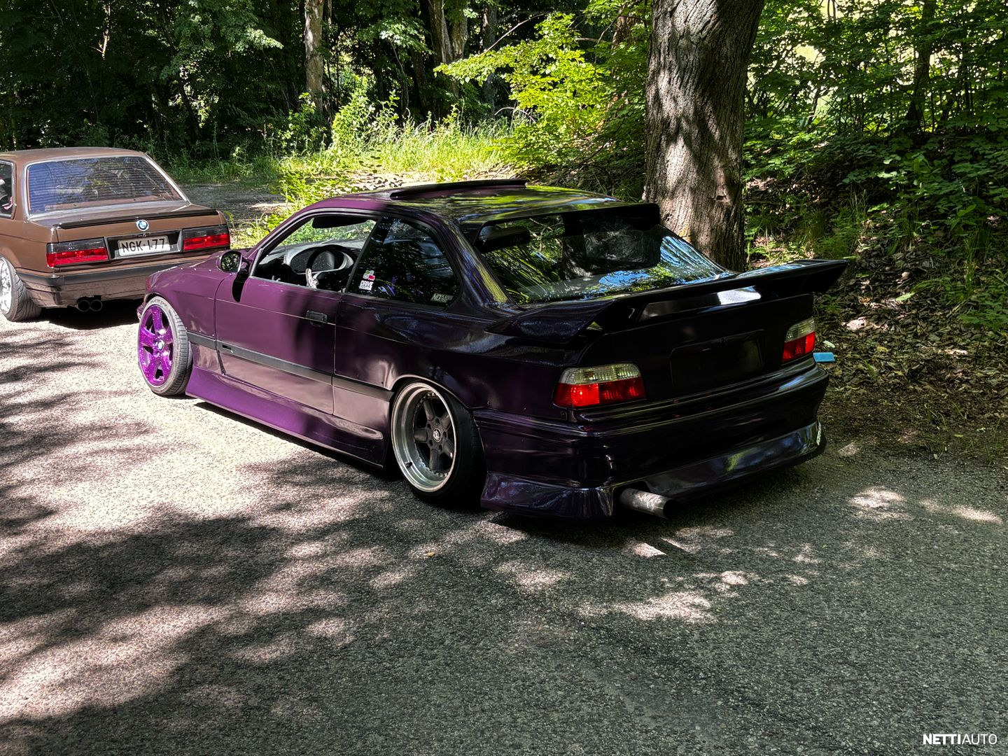 BMW 323