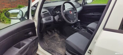 Fiat Grande Punto 2010, photo 5/9
