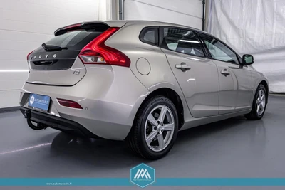 Volvo V40 T2 Momentum Man. 2019, photo 5/10