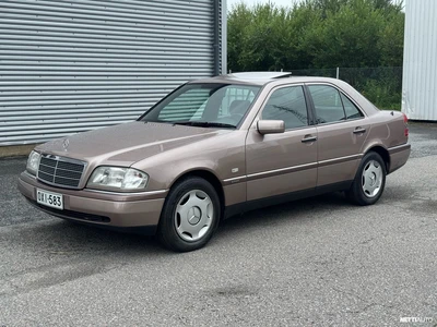 Mercedes-Benz C 1993, kuva 1/13