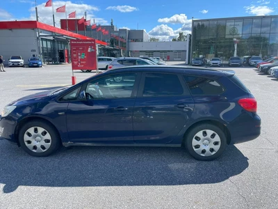 Opel Astra 2011, photo 6/7