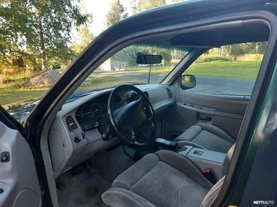 Ford Explorer 1996, kuva 4/5