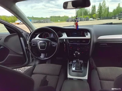 Audi A4 2009, photo 7/15