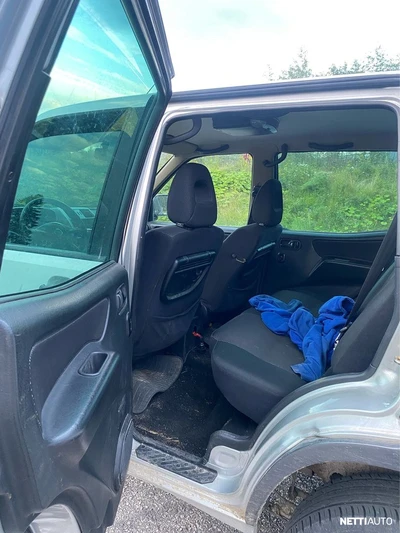 Nissan Terrano II 2004, photo 5/16