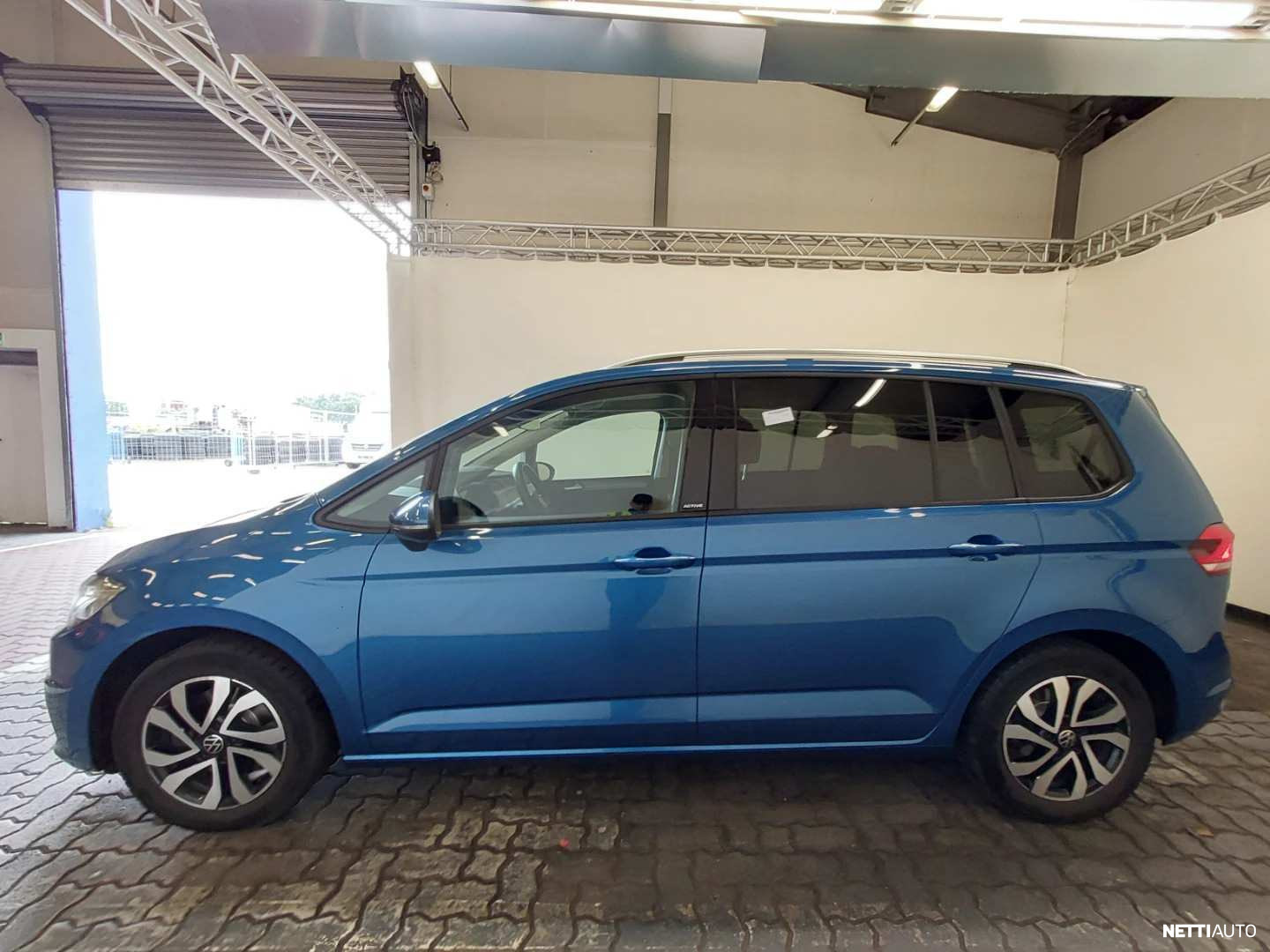Volkswagen Touran 2023, kuva 6/10