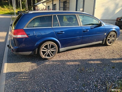 Opel Vectra Wagon 2,2 Direct Comfort 2005, kuva 2/8