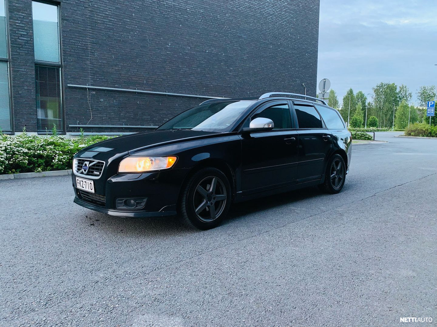Volvo V50
