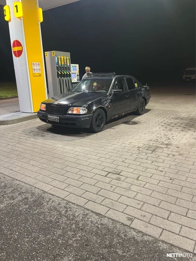 Mercedes-Benz 180 1996, kuva 2/6