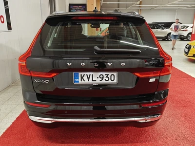 Volvo XC60 2023, photo 4/35