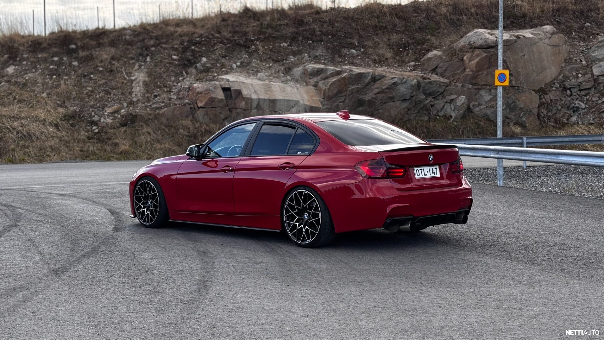 BMW 320