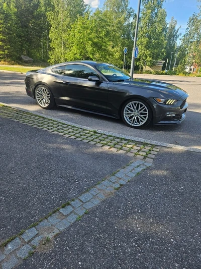 Ford Mustang 2017, kuva 3/11