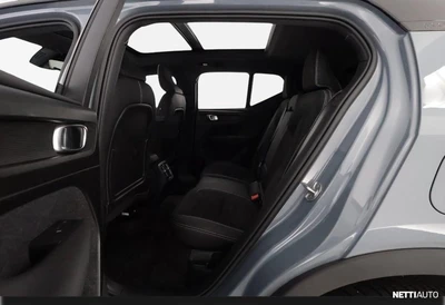 Volvo XC40 2023, photo 5/6