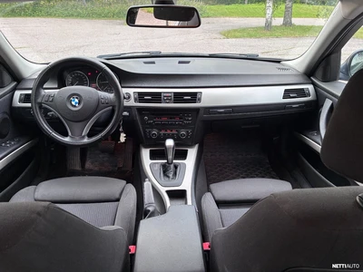 BMW 320 2011, photo 6/17