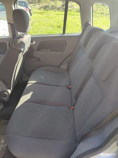 Ford Fusion 2003, photo 7/10