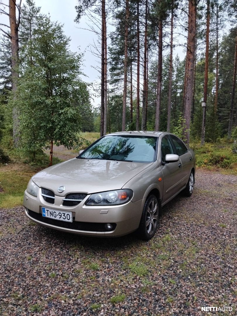Nissan Almera