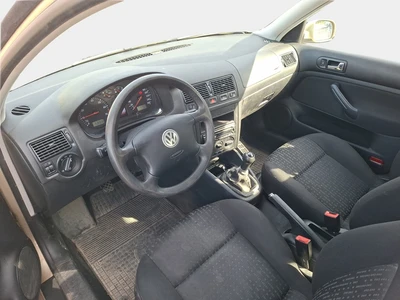 Volkswagen Golf 2003, kuva 3/4