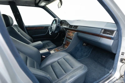 Mercedes-Benz E 500 1992, photo 5/19