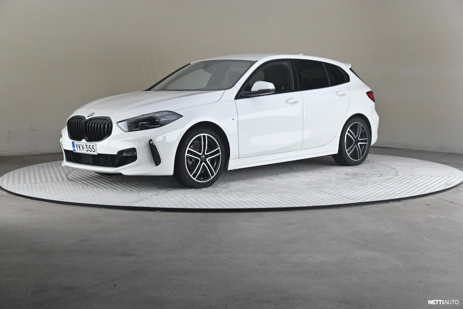 BMW 120
