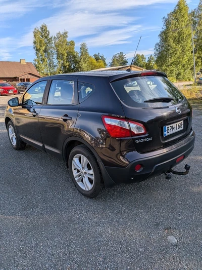 Nissan Qashqai 2011, kuva 4/9