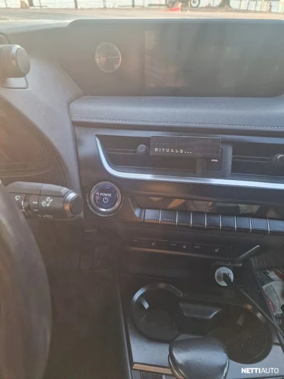 Lexus UX 250h AWD Comfort 2019, kuva 5/11