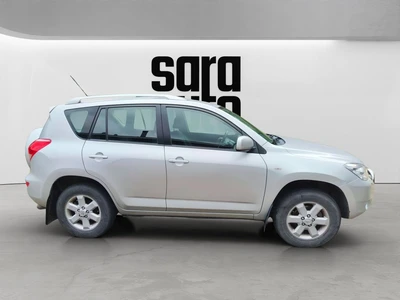 Toyota RAV4 2.0 VVT-i 4WD 2006, kuva 2/6