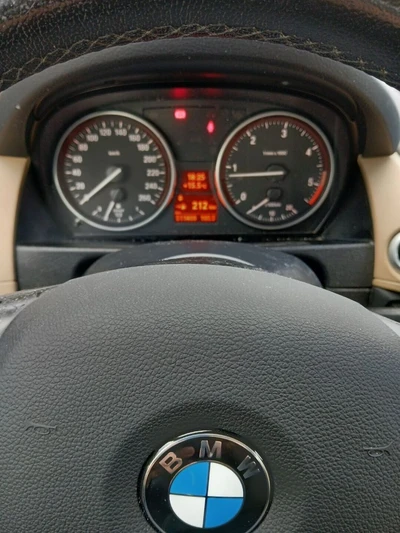 BMW X1 E84 SAV Business 2010, kuva 5/10