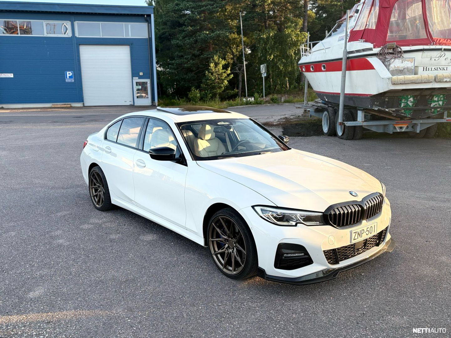 BMW 330