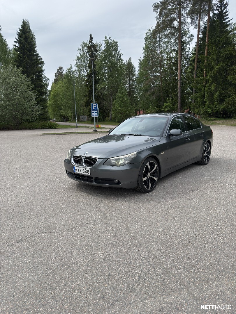 BMW 523