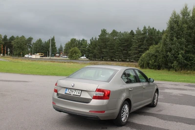 Skoda Octavia 1,2 TSI Ambition 2014, kuva 2/8