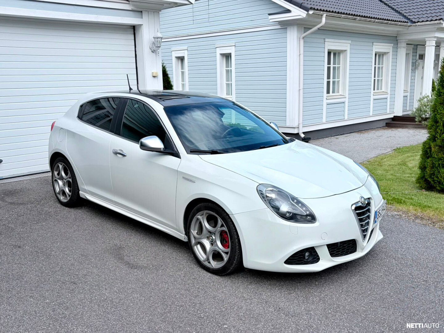 Alfa Romeo Giulietta 2011, kuva 5/8