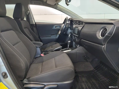 Toyota Auris 2014, kuva 3/26