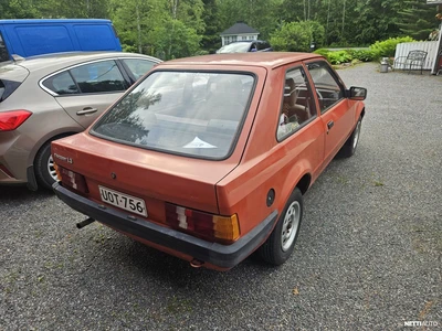 Ford Escort 1982, photo 3/13