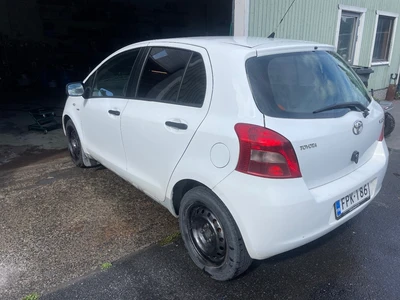 Toyota Yaris 1,4 D-4D Linea Terra 5ov 2008, kuva 4/11
