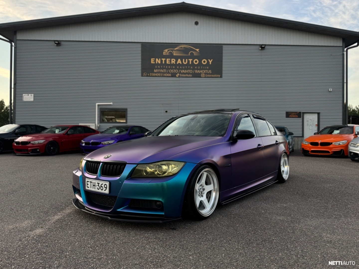 BMW 330