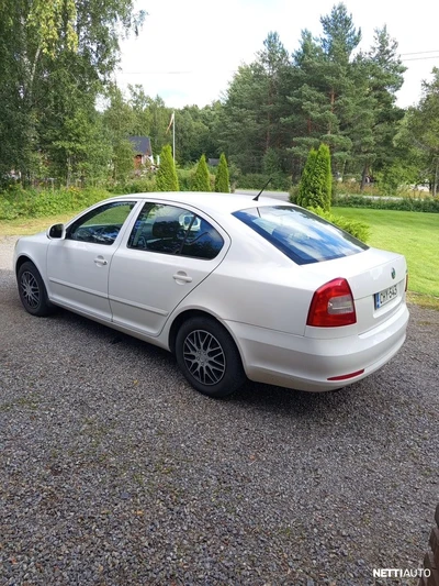 Skoda Octavia 1,2 TSI Ambiente 2011, photo 2/15