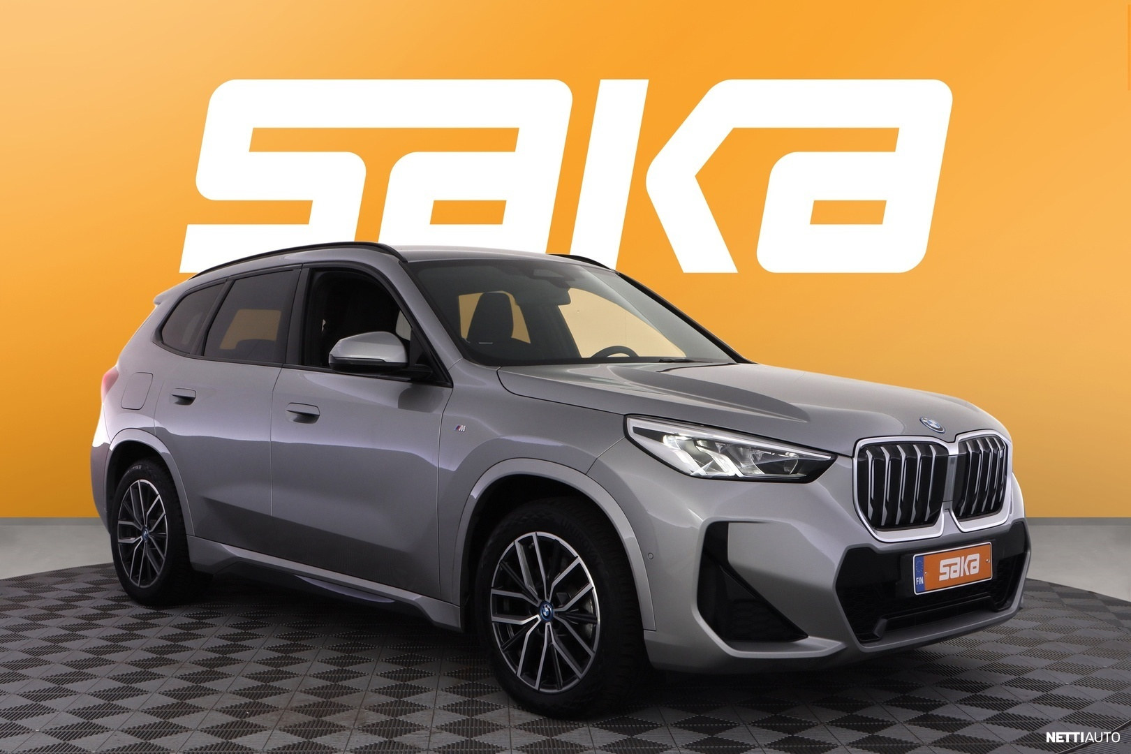 BMW iX1
