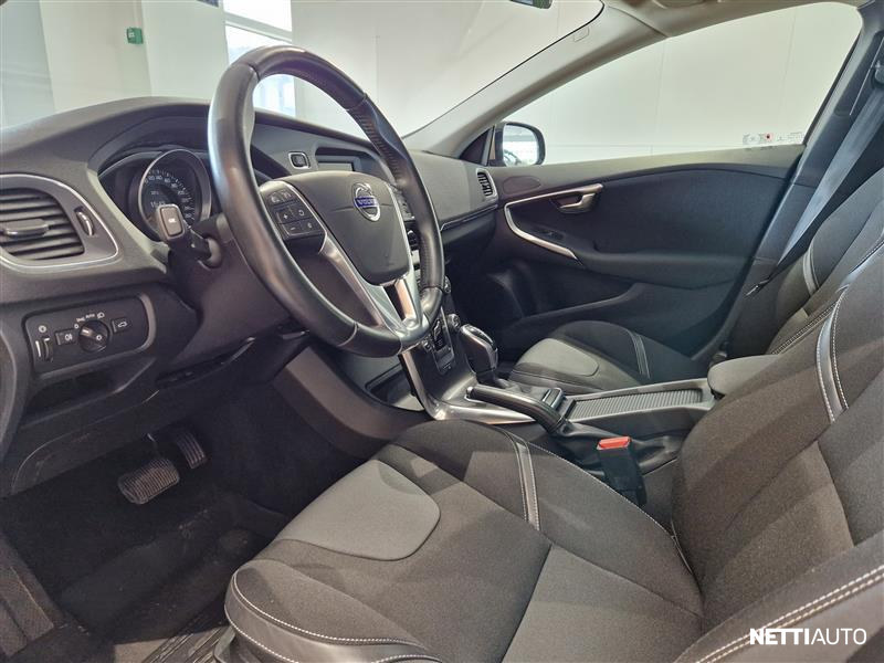 Volvo V40 2015, kuva 7/17