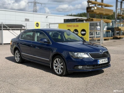 Skoda Superb 2014, photo 3/24