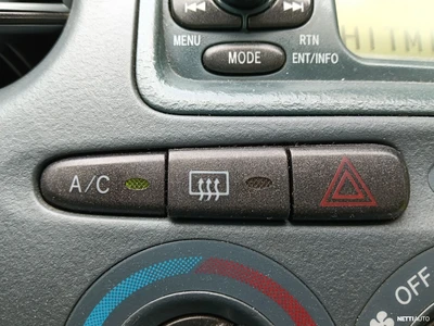 Toyota Yaris luna 2000, photo 6/10