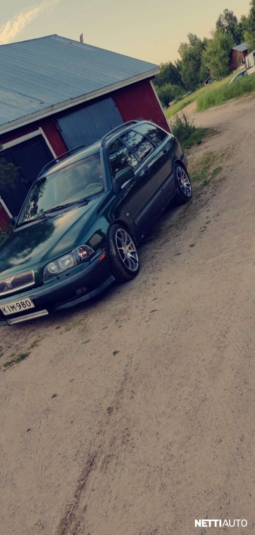 Volvo V40