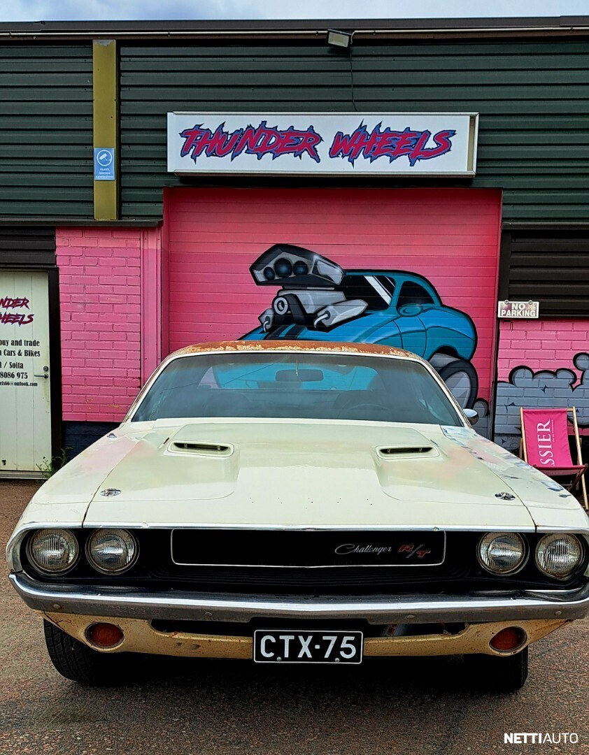 Dodge Challenger