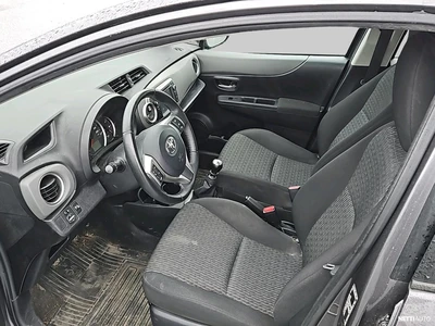 Toyota Yaris 1,33 Dual VVT-i Active 5ov 2014, photo 4/5