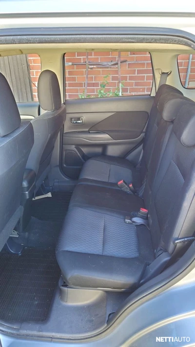Mitsubishi Outlander 2013, kuva 7/11