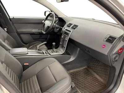 Volvo V50 1,8 (125 hv) man 2008, kuva 7/10