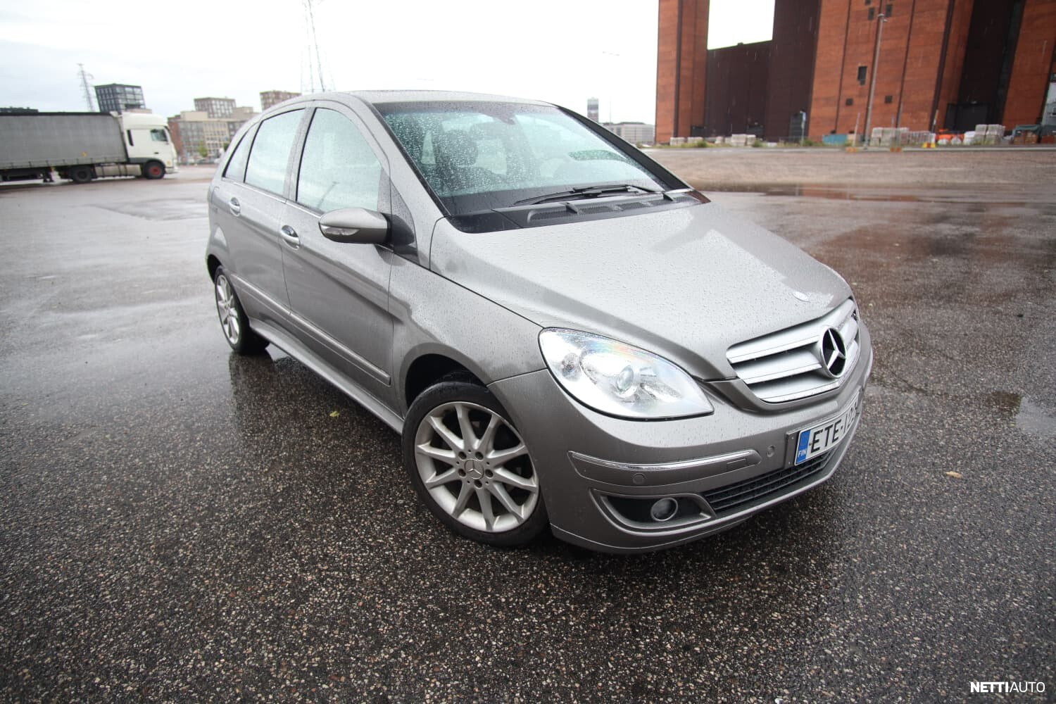 Mercedes-Benz B