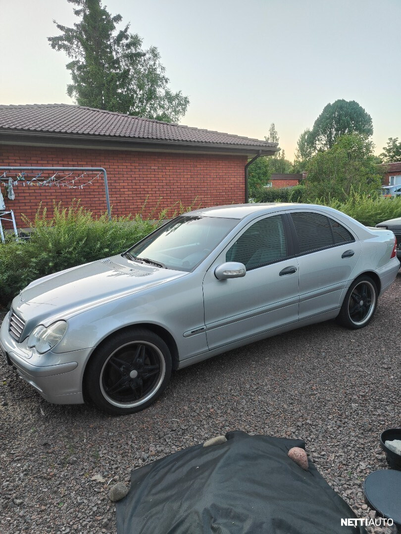 Mercedes-Benz C 180